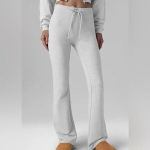 Alo Yoga - Sway Bootcut Sweat pant Leggings in Athletic Grey Size XS